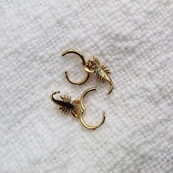 Sterling Silver Gold Scorpion Hoop Earrings - Picture 4 of 7